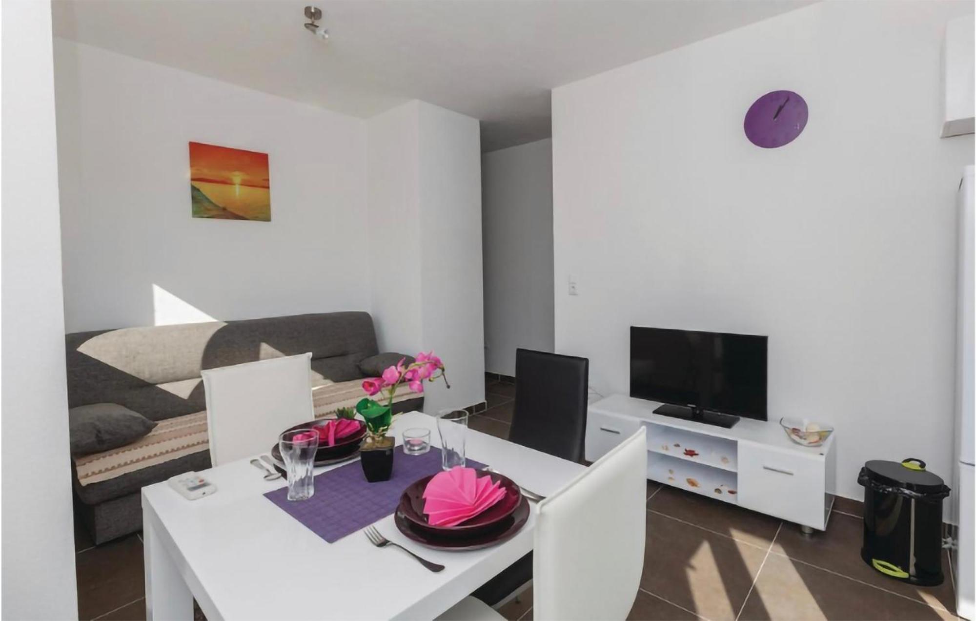 Amazing Apartment In Saldun With Wifi Trogir Luaran gambar