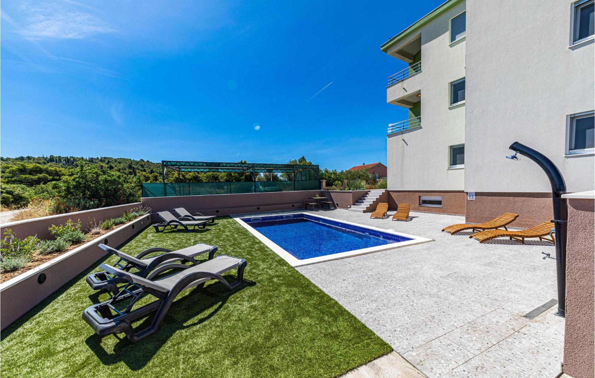Amazing Apartment In Saldun With Wifi Trogir Luaran gambar