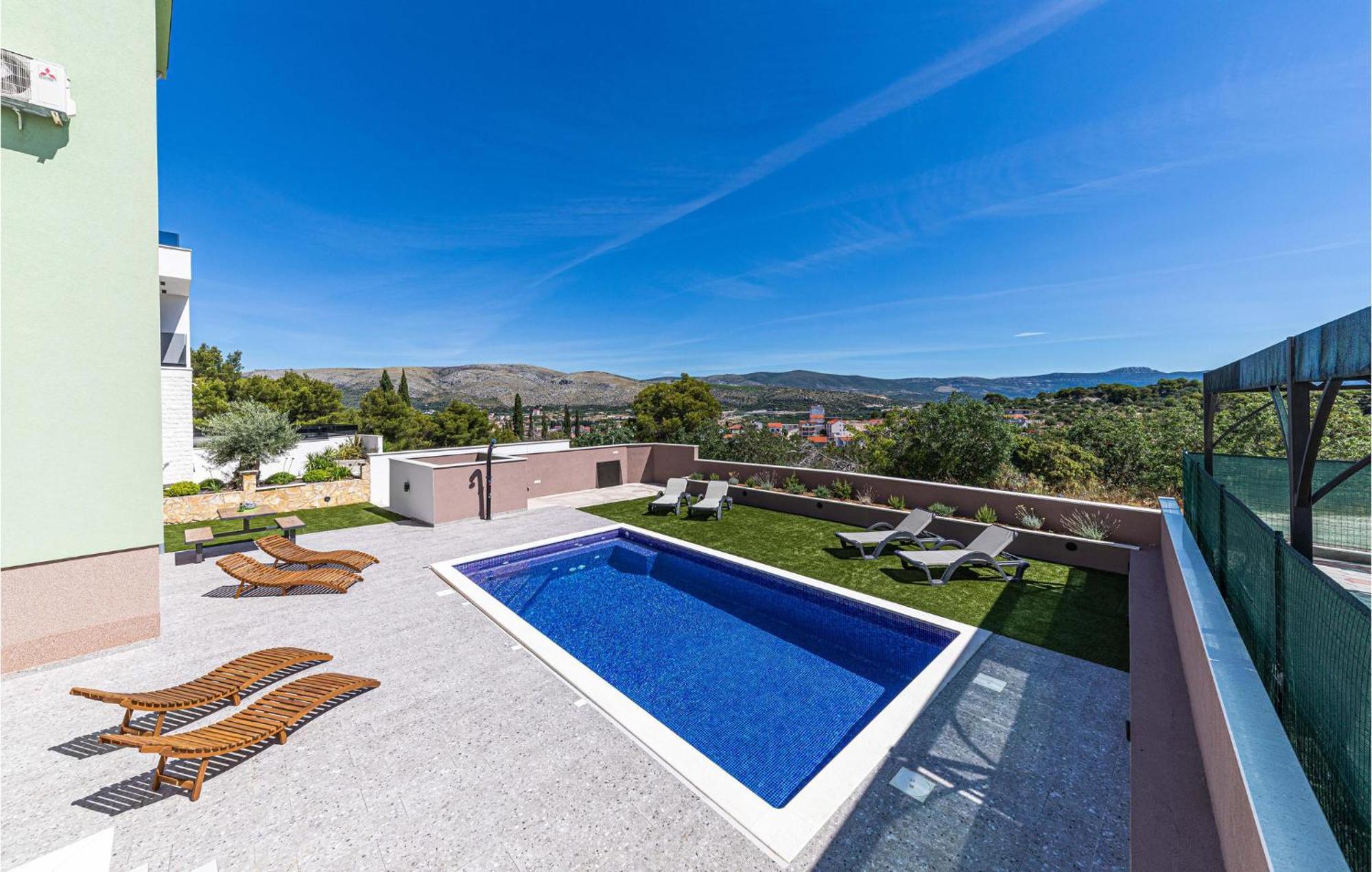Amazing Apartment In Saldun With Wifi Trogir Luaran gambar