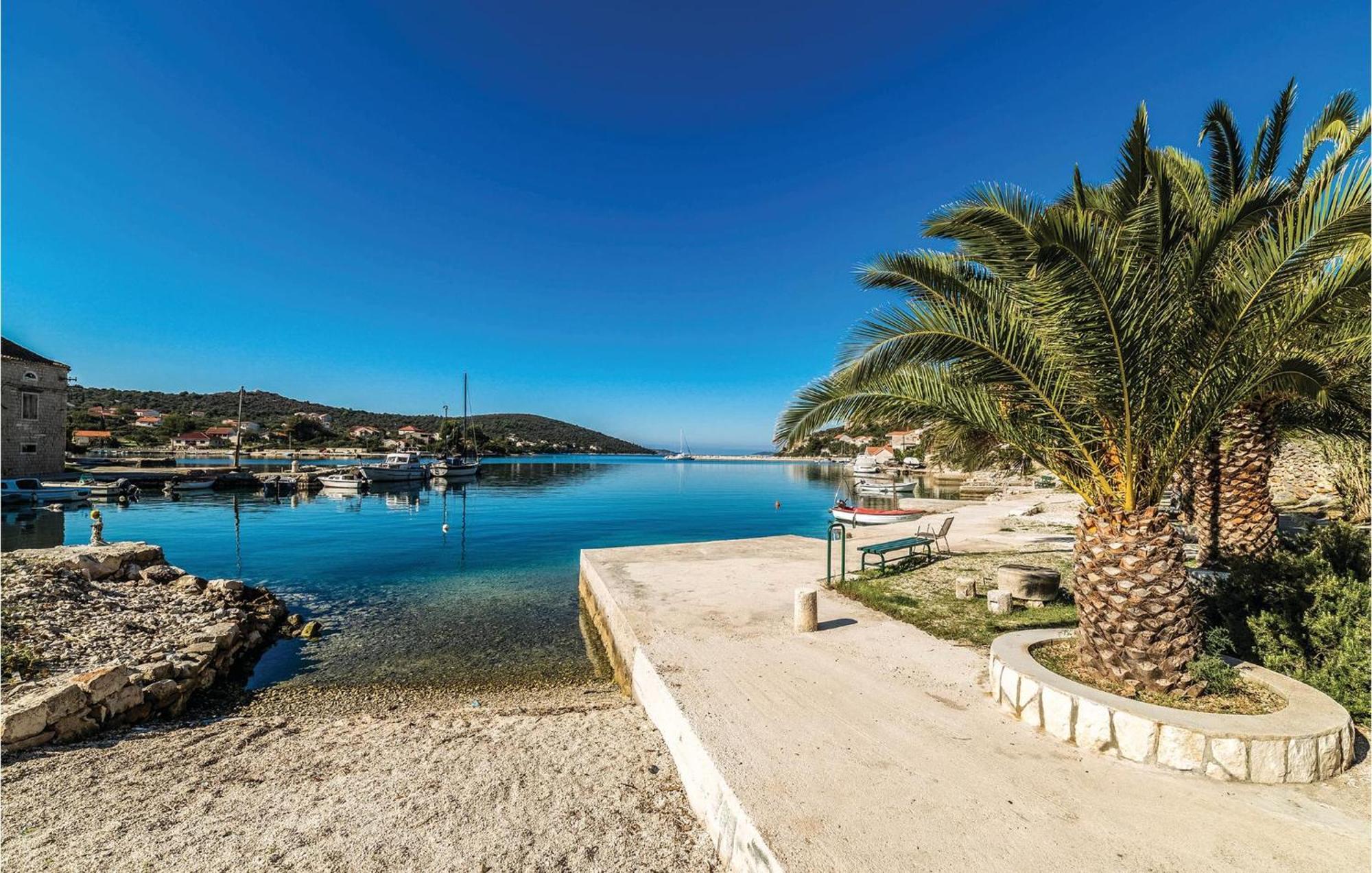 Amazing Apartment In Saldun With Wifi Trogir Luaran gambar